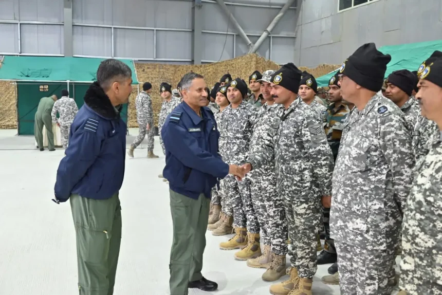 Air Marshal AK Bharti Talking With Soldiers