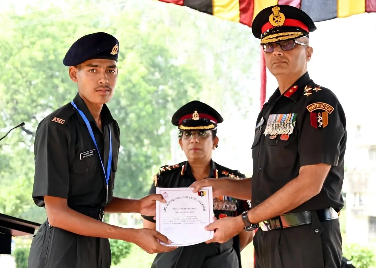 Attestation Parade of 6th Batch of Agniveer Tradesmen Held at AMC Centre & College, Lucknow