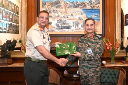 Gen Upendra Dwivedi and Lt Gen Maniur Rahman
