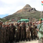 Lt Gen RC Tiwari Talking with Other Soldiers