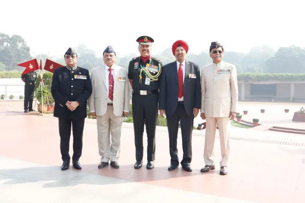 Lt Gen Rajiv Kumar Sahni with Other Officers