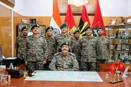 Lt Gen Sanjay Malik And Other Officers