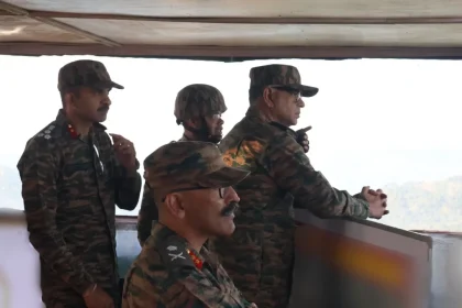 White Knight Corps Commanders Review Operational Preparedness Along LoC