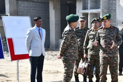 Lt Gen AVS Rathee Discussing