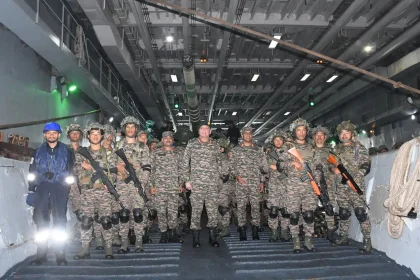 Lt Gen Dhiraj Seth Reviews Joint Sea–Land Operations Onboard INS Jalashwa