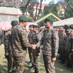 Lt Gen Pratik Sharma Shaking Hands