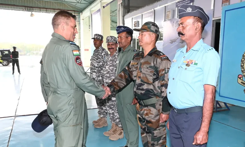 Air Marshal Nagesh Kapoor Meeting Soldiers