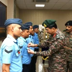 Lt Gen Devendra Sharma Commending Officers