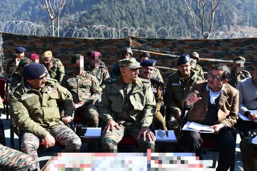 Lt Gen Pratik Sharma and Other Officers 3