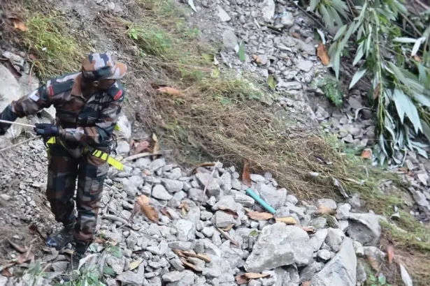 Soldier Going Down the Cliff