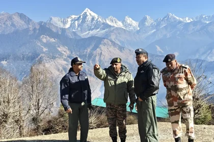 Air Marshal B Manikantan Reviewing