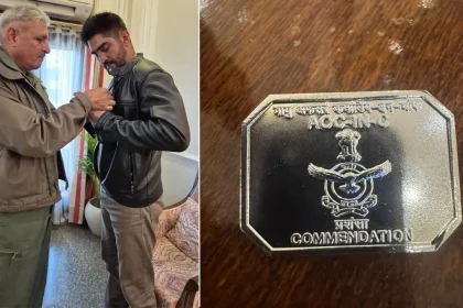 Air Marshal Surat Singh Commending Vijender Singh