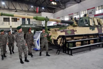 Lt Gen Dhiraj Seth Reviewing 1