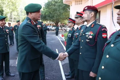 Lt Gen Dhiraj Seth Shaking Hands