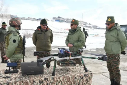 Lt Gen Hitesh Bhalla Reviewing