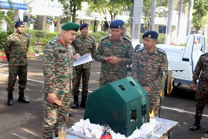 Lt Gen Mukesh Chadda Reviewing