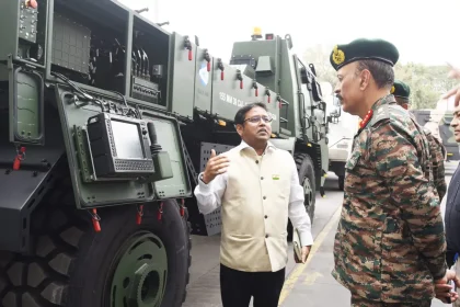 Lt Gen Rajiv K Sahni Visits Southern Command, EME Units and Defence Industry Hubs in Pune