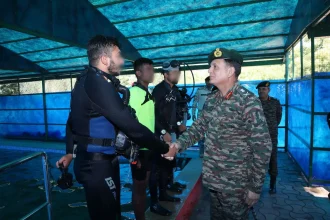 Lt Gen Dhiraj Seth Reviews 10 Para SF Future-Ready Warfighting Capabilities