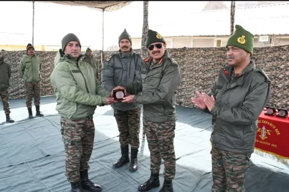 Lt Gen Hitesh Bhalla Giving Award