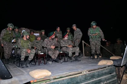 Lt Gen Manjinder Singh Reviewing