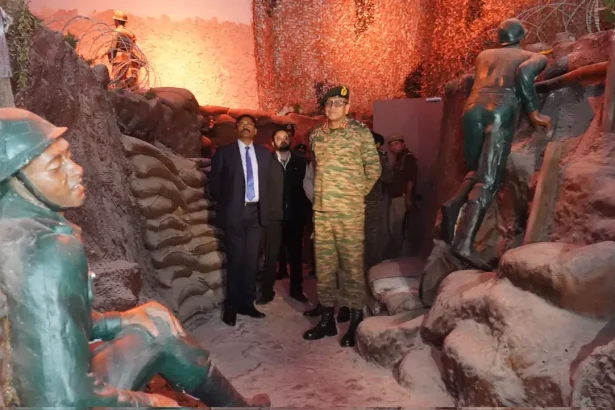 Lt Gen Sengupta Reviewing