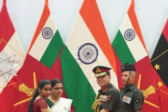 Lt gen Dhiraj Seth with Veer Naris