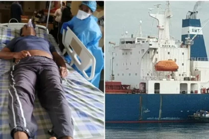 Pak Captain Being Rescued