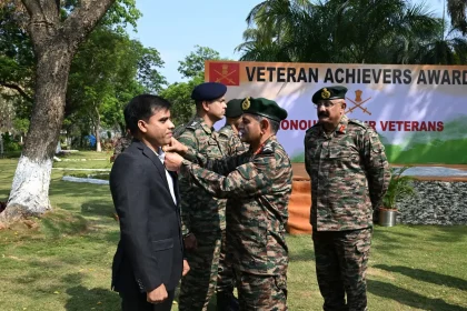 General Dwivedi Commending 1