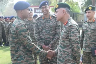 Lt Gen Chandpuria Shaking Hands 1