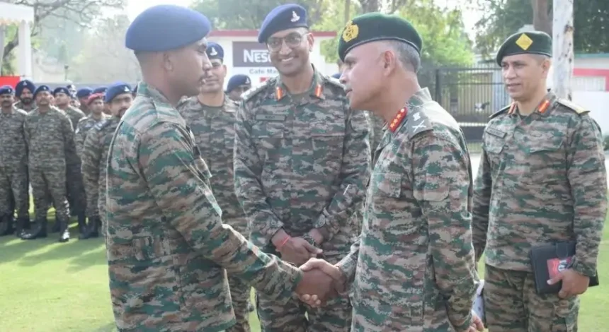 Lt Gen Chandpuria Shaking Hands 1