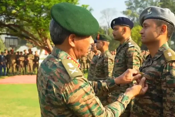 Lt Gen Katiyar Commending