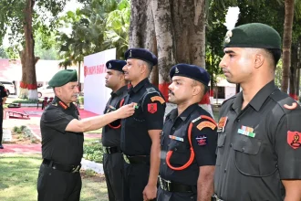 Gen Dwivedi Commending 1