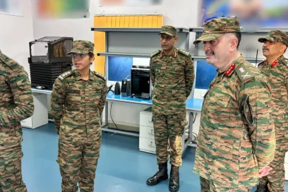 Lt Gen Abhijit S Pendharkar Discussing