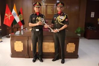 Lt Gen Ajay Chandpuria and Lt Gen Kabthiyal