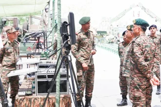 Lt Gen Pushpendra Singh Reviewing 2
