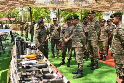 Lt Gen Pushpendra Singh Reviewing