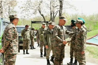 Lt Gen Sharma Shaking Hands 1