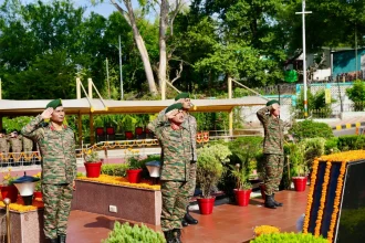 Lt Gen Vijay B Nair Saluting