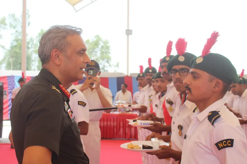 Lt Gen Virendra Vats Interacting