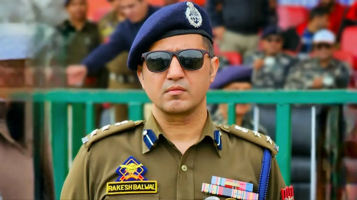 IPS अधिकारी राकेश बलवाल CRPF में उप पुलिस महानिरीक्षक नियुक्त ...