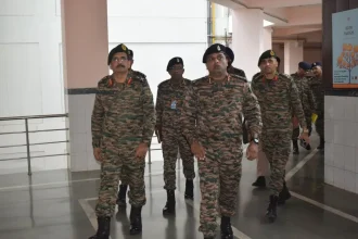 Lt Gen CG Muralidharan and Other Officers 1
