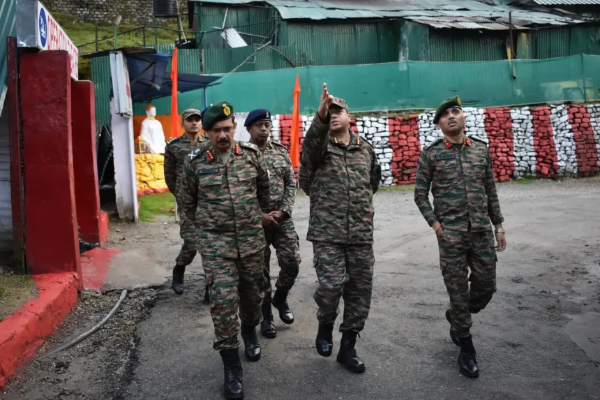 Lt Gen CG Muralidharan and Other Officers 2