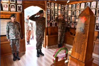 Lt Gen Kalia Saluting
