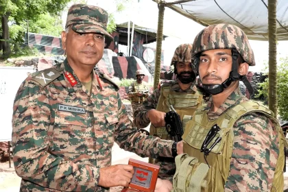 Lt Gen PK Mishra Commending