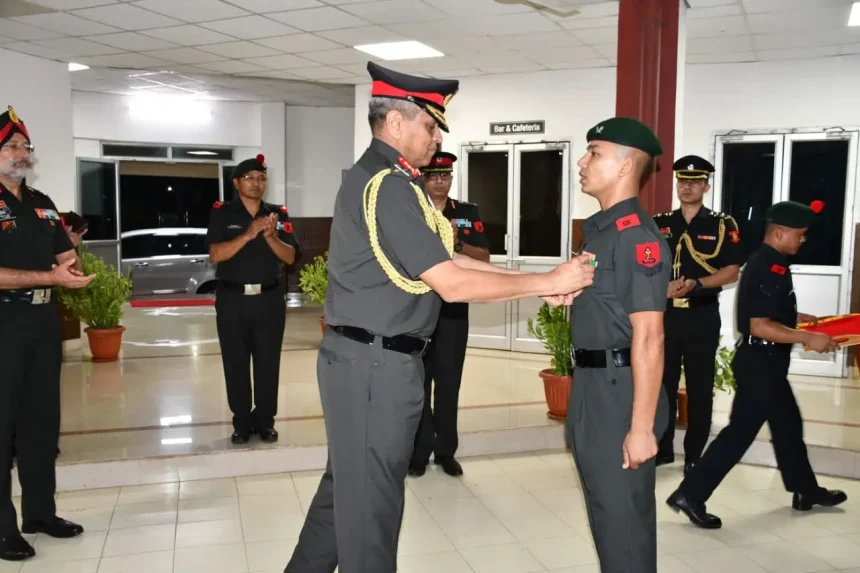 Lt Gen Sengupta Commending