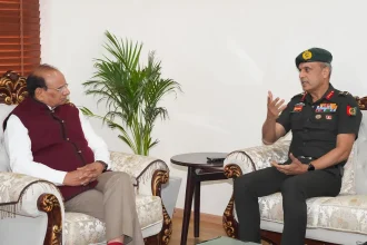 Lt Gen Virendra Vats with Vinai Kumar Saxena