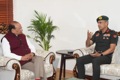 Lt Gen Virendra Vats with Vinai Kumar Saxena