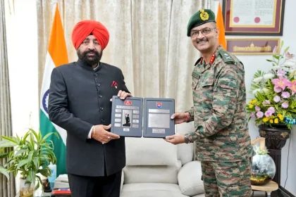 Maj Gen Manish Kumar with Lt Gen Gurmit Singh