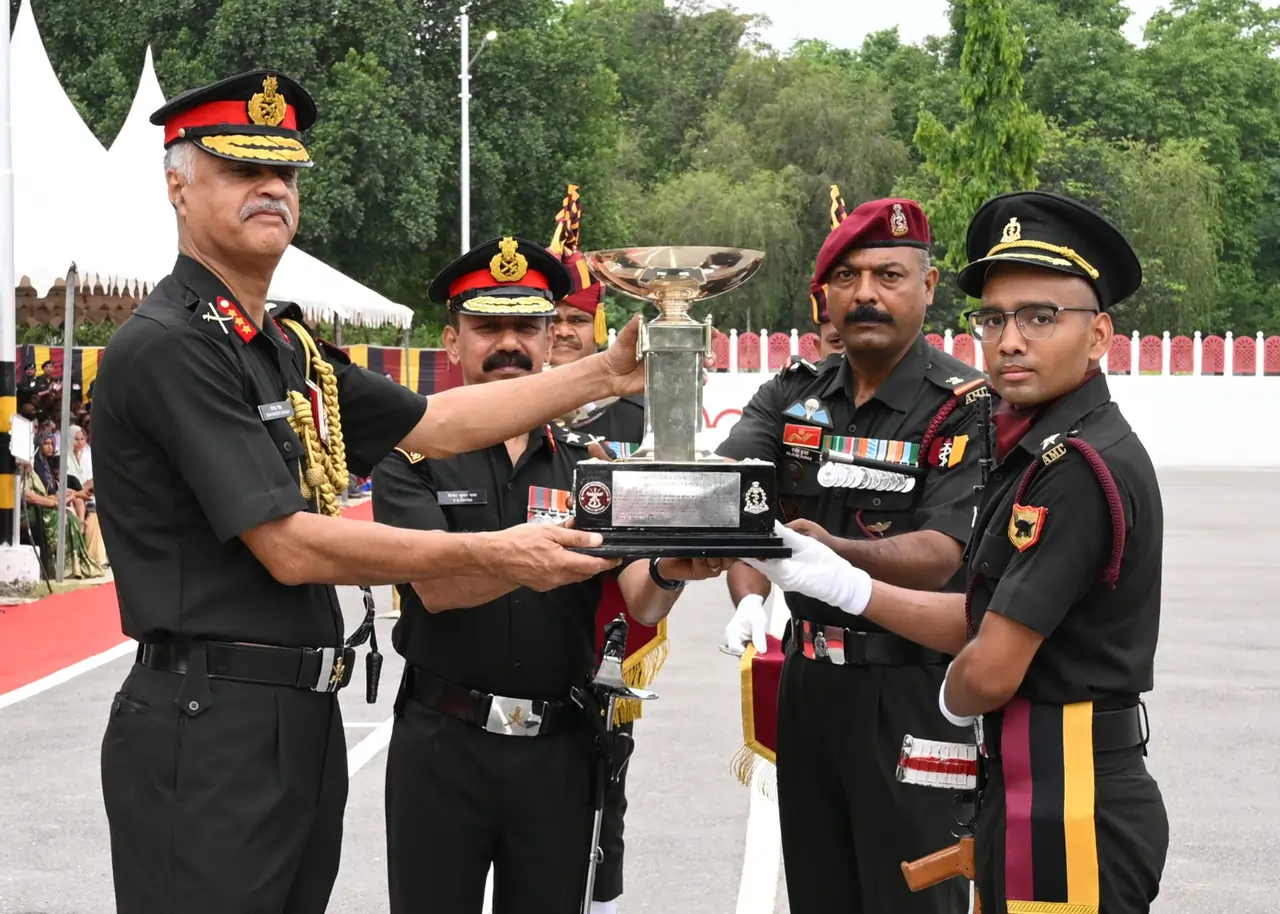 125 Young Medical and Dental Officers Commissioned into Armed Forces Medical Services at AMC Centre and College