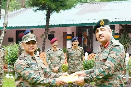 Officer Giving Award 8